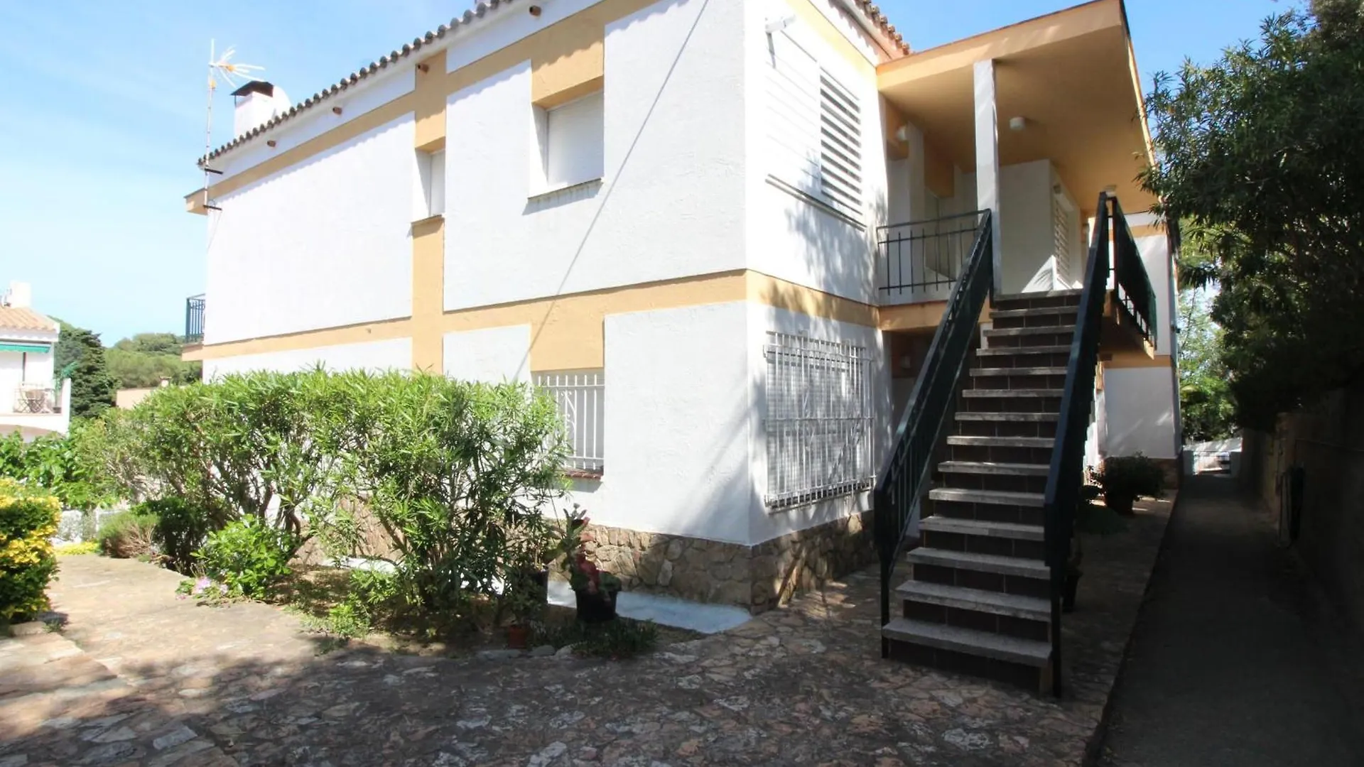 More I 1 Drta - Apartamento Con Vistas Al Mar, Barrio Tranquilo Con Jardin. - Es-228-54 Llanca 0*,
